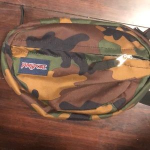 Camouflage fanny pack